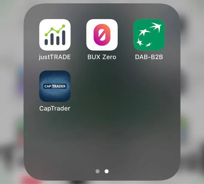 Screenshot iPhone 12: DAB-B2B Smartbroker App, BUX Zero, justTRADE, CapTrader