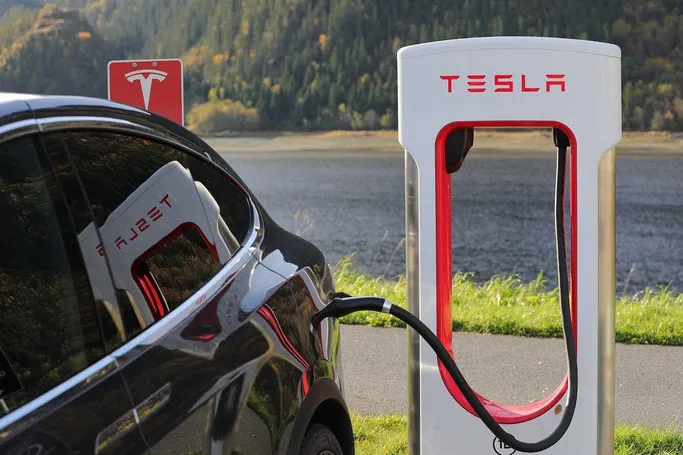 Tesla Aktiensplit - vorher oder nachher kaufen?